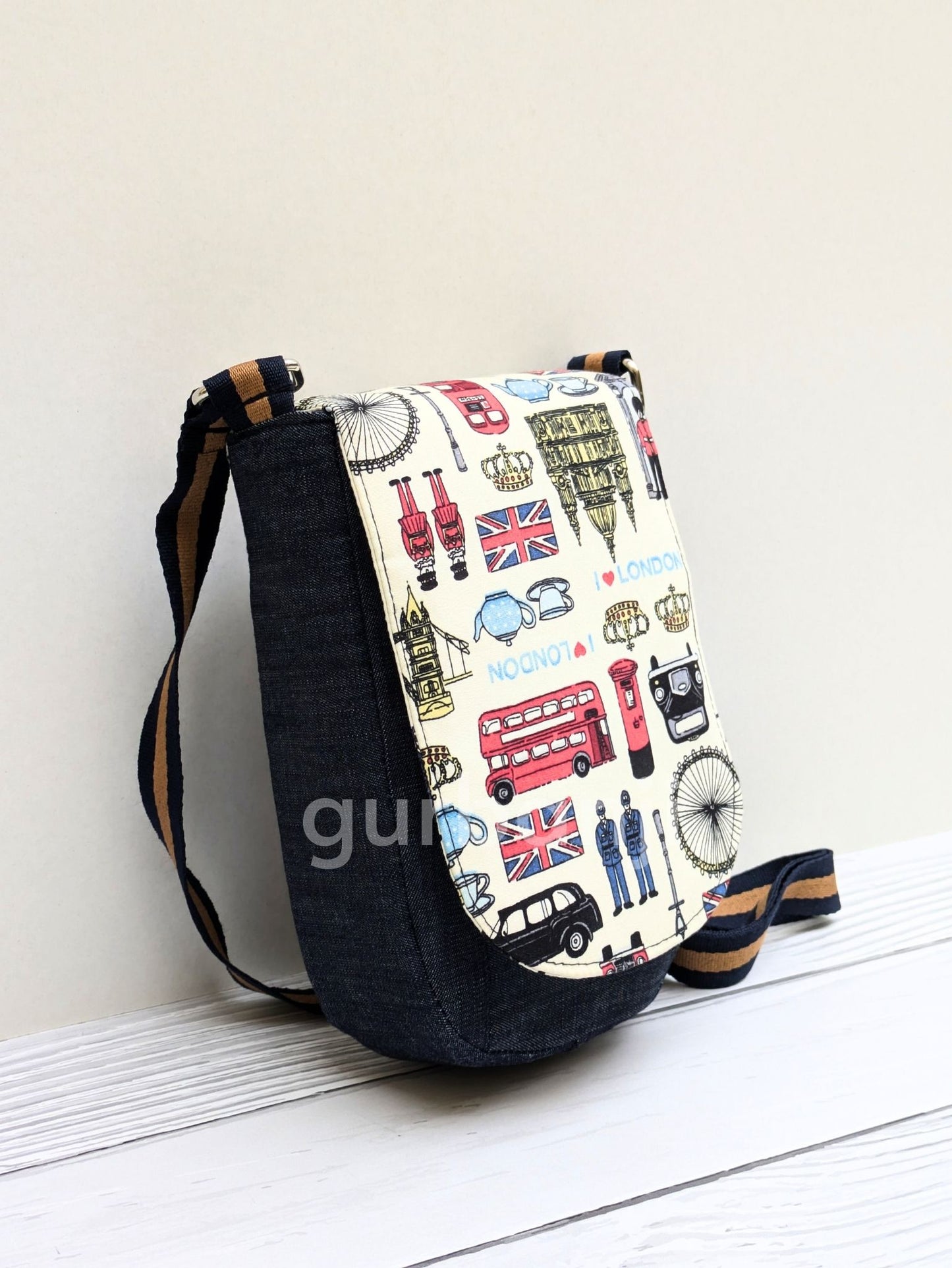 London Sling Bag