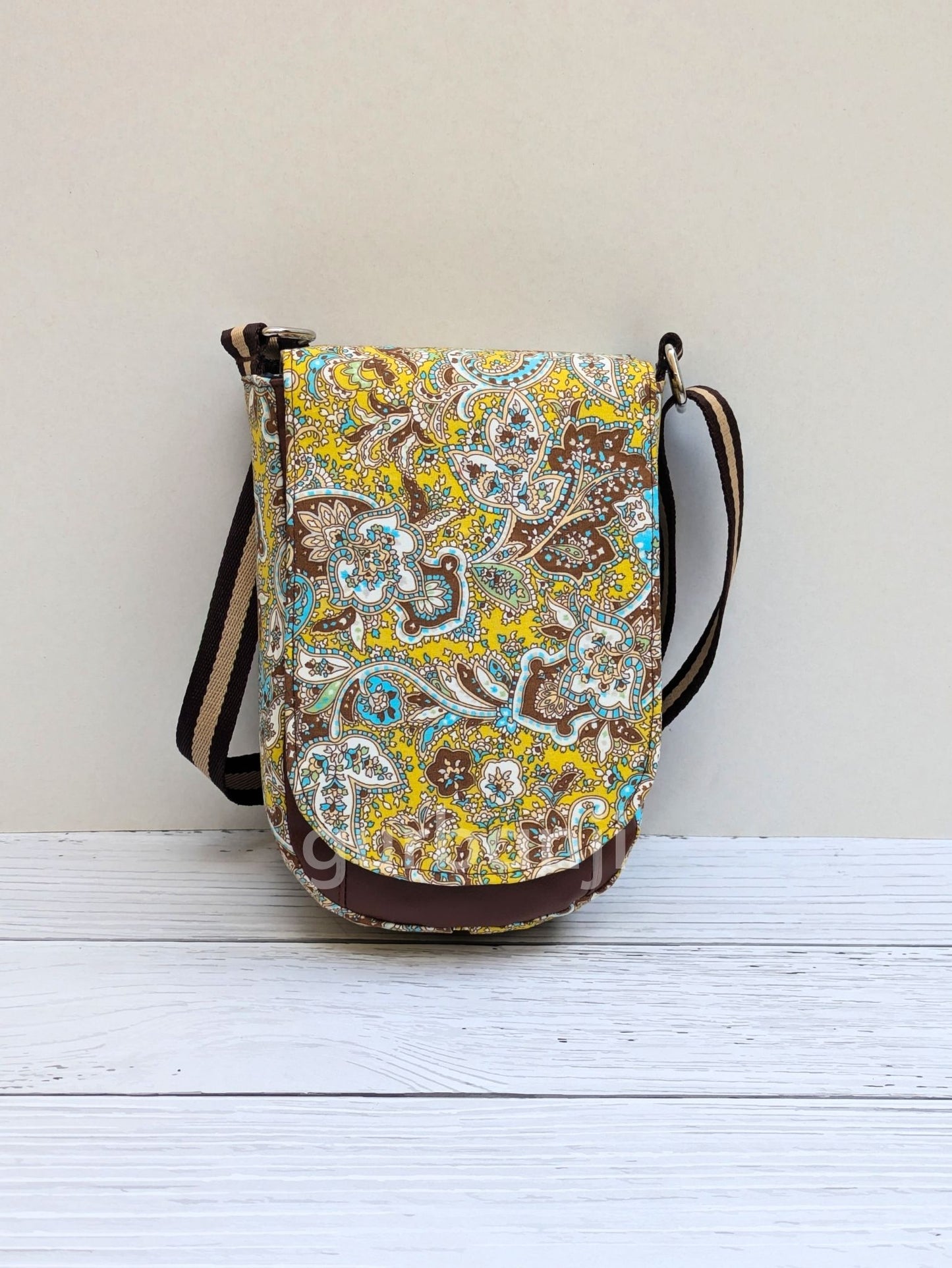 Yellow Mellow Sling Bag