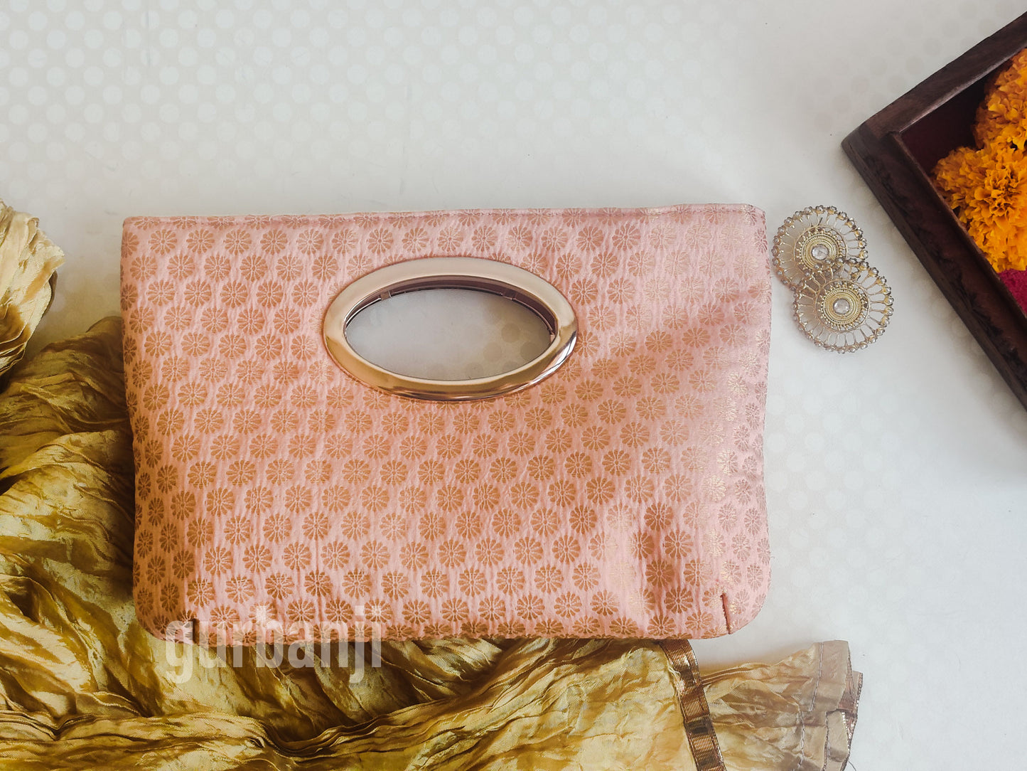 Grovvy Clutch : Go Peach